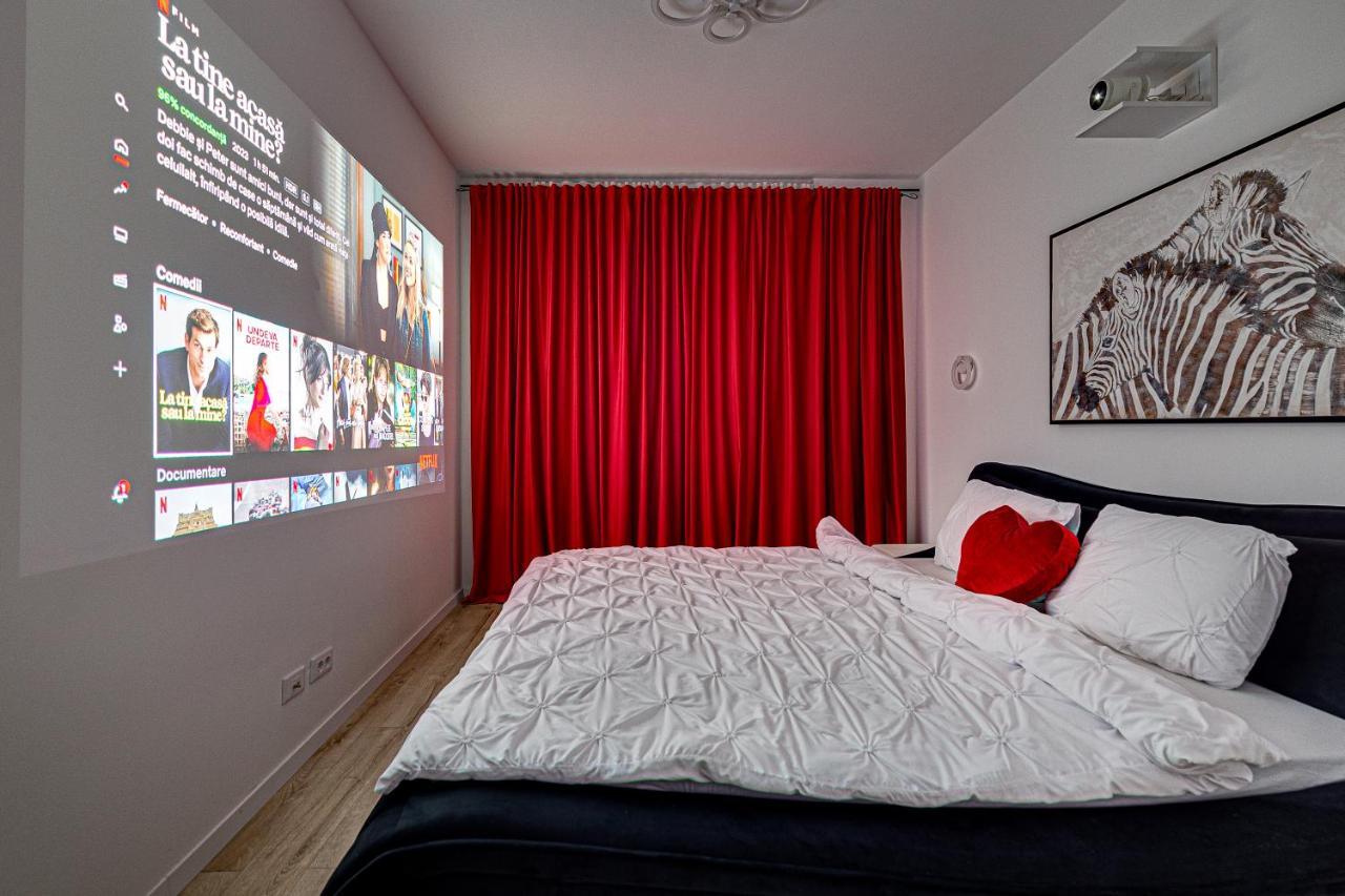 Apartamento Ari Cinema Apartament With 2M Videoproiector Arad Exterior foto